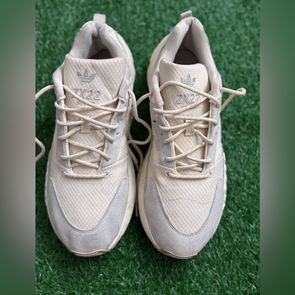 adidas ZX 22 Boost
Cream White Size 10.5